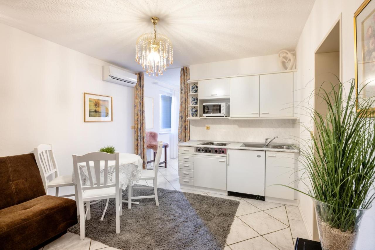 Apartments Ladka 贝古耶·纳·格伦奇克 外观 照片